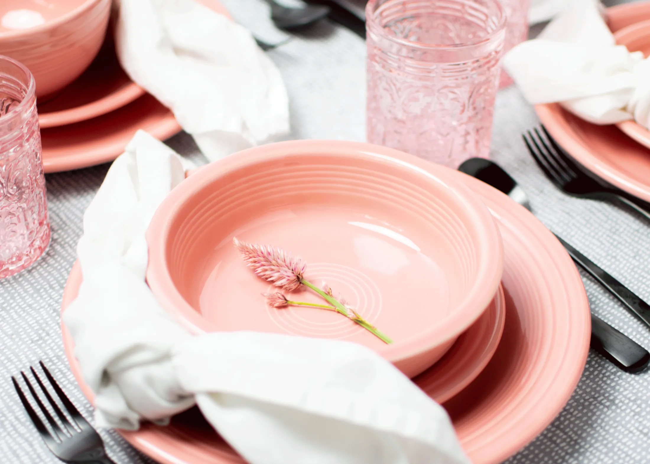 Classic Rim 12-Piece Dinnerware Set, Service for 4