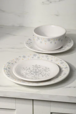 White Snowflake Classic Rim 7 1/4 Inch Salad Plate